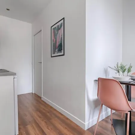 Urbanflat 210 - Beautiful In The Center Of Paris